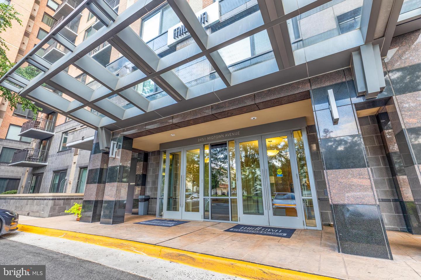 2451 MIDTOWN AVE #714, ALEXANDRIA, Virginia 22303, 2 Bedrooms Bedrooms, ,2 BathroomsBathrooms,Residential,For sale,2451 MIDTOWN AVE #714,VAFX2270004 MLS # VAFX2270004