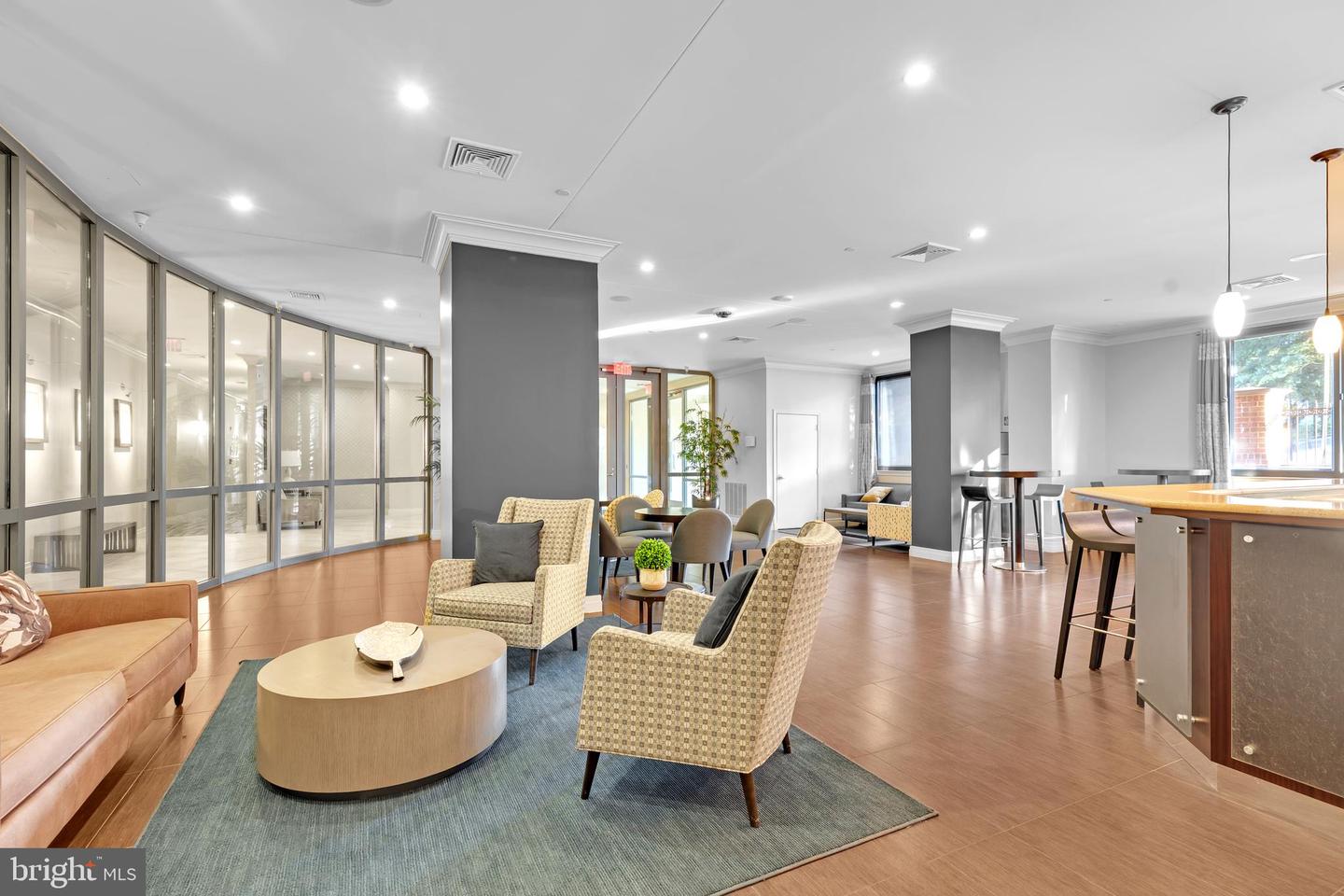 2451 MIDTOWN AVE #714, ALEXANDRIA, Virginia 22303, 2 Bedrooms Bedrooms, ,2 BathroomsBathrooms,Residential,For sale,2451 MIDTOWN AVE #714,VAFX2270004 MLS # VAFX2270004