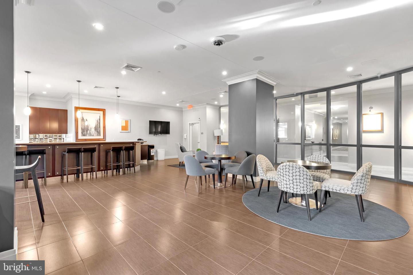 2451 MIDTOWN AVE #714, ALEXANDRIA, Virginia 22303, 2 Bedrooms Bedrooms, ,2 BathroomsBathrooms,Residential,For sale,2451 MIDTOWN AVE #714,VAFX2270004 MLS # VAFX2270004
