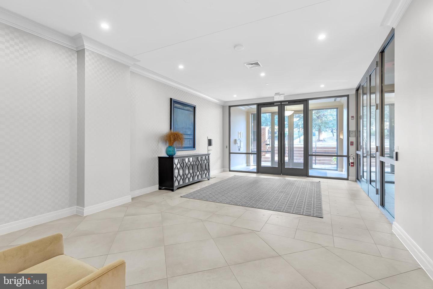 2451 MIDTOWN AVE #714, ALEXANDRIA, Virginia 22303, 2 Bedrooms Bedrooms, ,2 BathroomsBathrooms,Residential,For sale,2451 MIDTOWN AVE #714,VAFX2270004 MLS # VAFX2270004