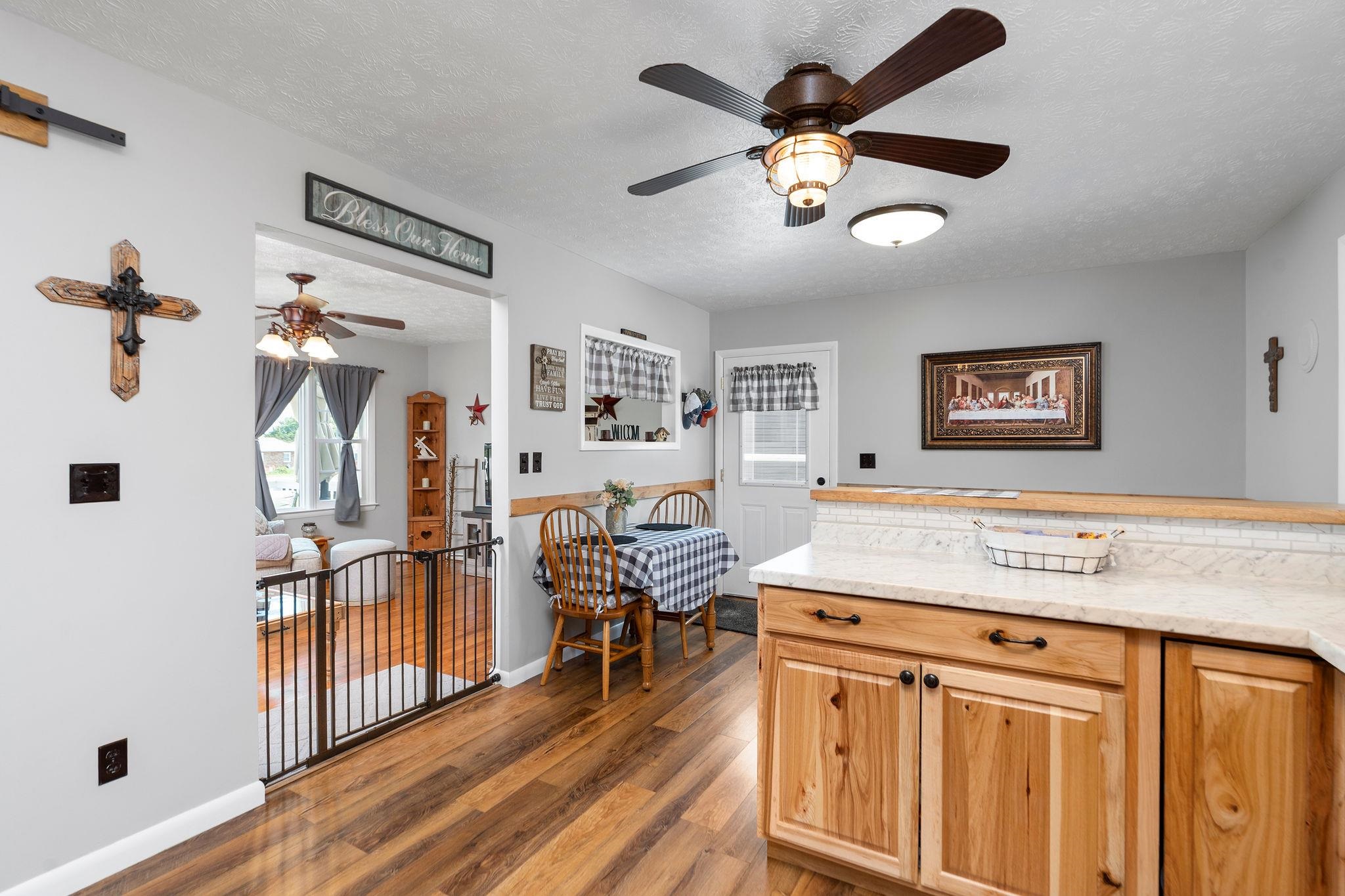 61 KENDRICK AVE, VERONA, Virginia 24482, 3 Bedrooms Bedrooms, ,1 BathroomBathrooms,Residential,61 KENDRICK AVE,668645 MLS # 668645