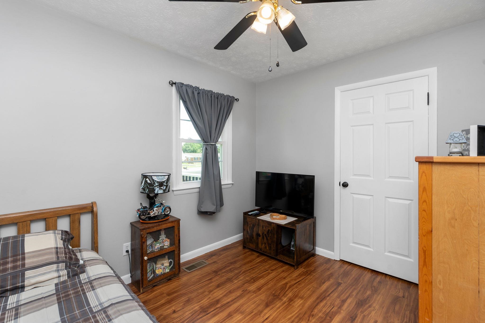 61 KENDRICK AVE, VERONA, Virginia 24482, 3 Bedrooms Bedrooms, ,1 BathroomBathrooms,Residential,61 KENDRICK AVE,668645 MLS # 668645