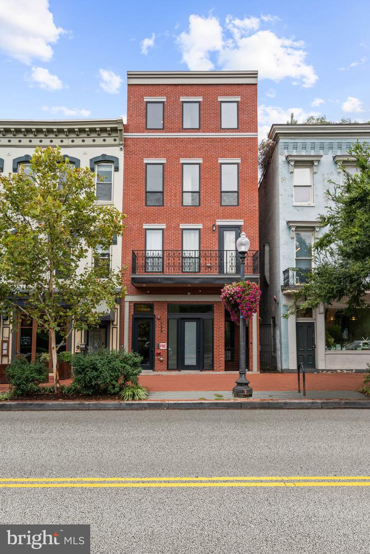 733 8TH ST SE #304, WASHINGTON, District Of Columbia 20003, 2 Bedrooms Bedrooms, ,1 BathroomBathrooms,Residential,For sale,733 8TH ST SE #304,DCDC2211748 MLS # DCDC2211748