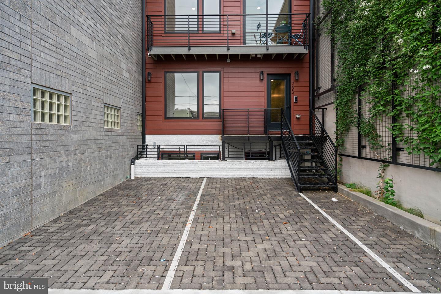 733 8TH ST SE #304, WASHINGTON, District Of Columbia 20003, 2 Bedrooms Bedrooms, ,1 BathroomBathrooms,Residential,For sale,733 8TH ST SE #304,DCDC2211748 MLS # DCDC2211748