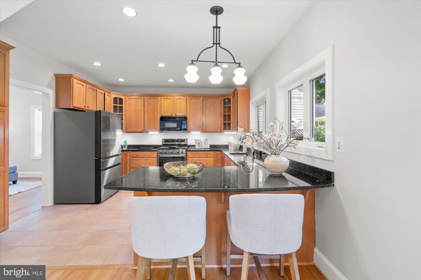 202 W GEORGE MASON RD, FALLS CHURCH, Virginia 22046, 4 Bedrooms Bedrooms, 14 Rooms Rooms,3 BathroomsBathrooms,Residential,For sale,202 W GEORGE MASON RD,VAFA2003238 MLS # VAFA2003238