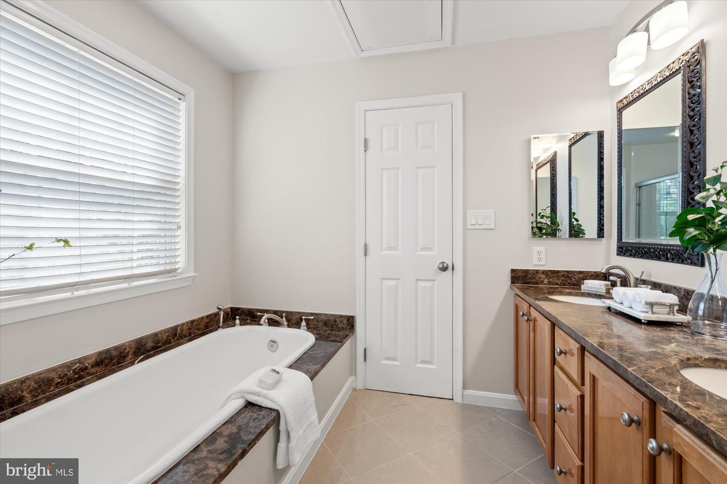 202 W GEORGE MASON RD, FALLS CHURCH, Virginia 22046, 4 Bedrooms Bedrooms, 14 Rooms Rooms,3 BathroomsBathrooms,Residential,For sale,202 W GEORGE MASON RD,VAFA2003238 MLS # VAFA2003238