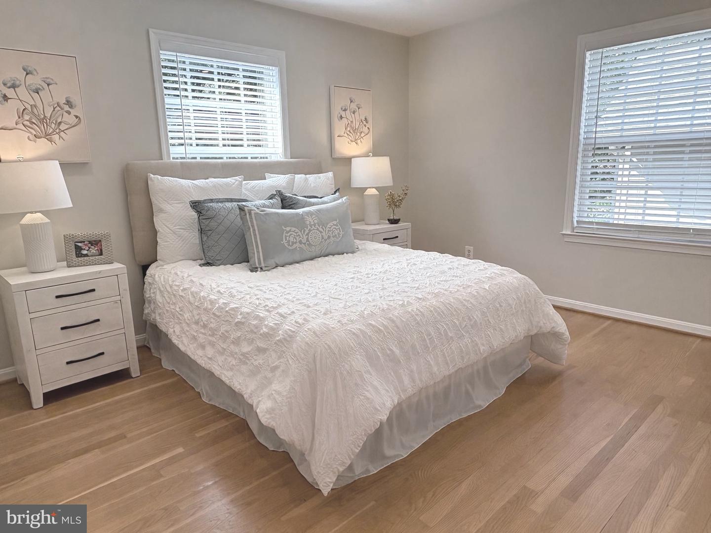 202 W GEORGE MASON RD, FALLS CHURCH, Virginia 22046, 4 Bedrooms Bedrooms, 14 Rooms Rooms,3 BathroomsBathrooms,Residential,For sale,202 W GEORGE MASON RD,VAFA2003238 MLS # VAFA2003238