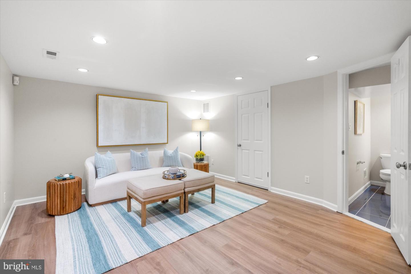 202 W GEORGE MASON RD, FALLS CHURCH, Virginia 22046, 4 Bedrooms Bedrooms, 14 Rooms Rooms,3 BathroomsBathrooms,Residential,For sale,202 W GEORGE MASON RD,VAFA2003238 MLS # VAFA2003238