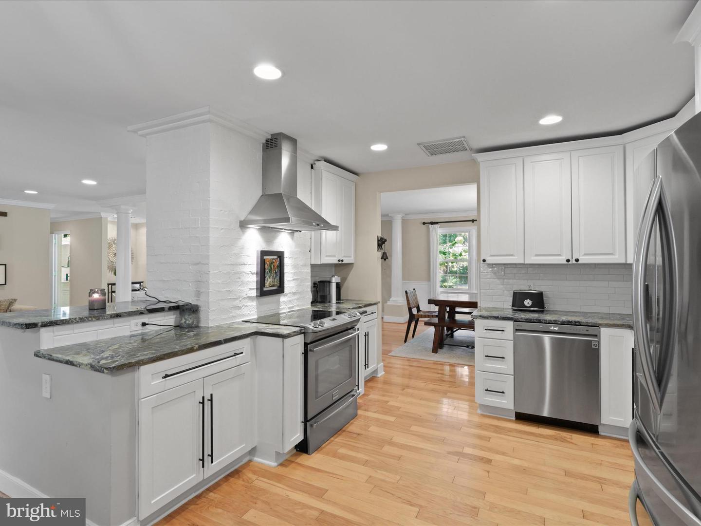11607 HELMONT DR, OAKTON, Virginia 22124, 4 Bedrooms Bedrooms, ,2 BathroomsBathrooms,Residential,For sale,11607 HELMONT DR,VAFX2263330 MLS # VAFX2263330