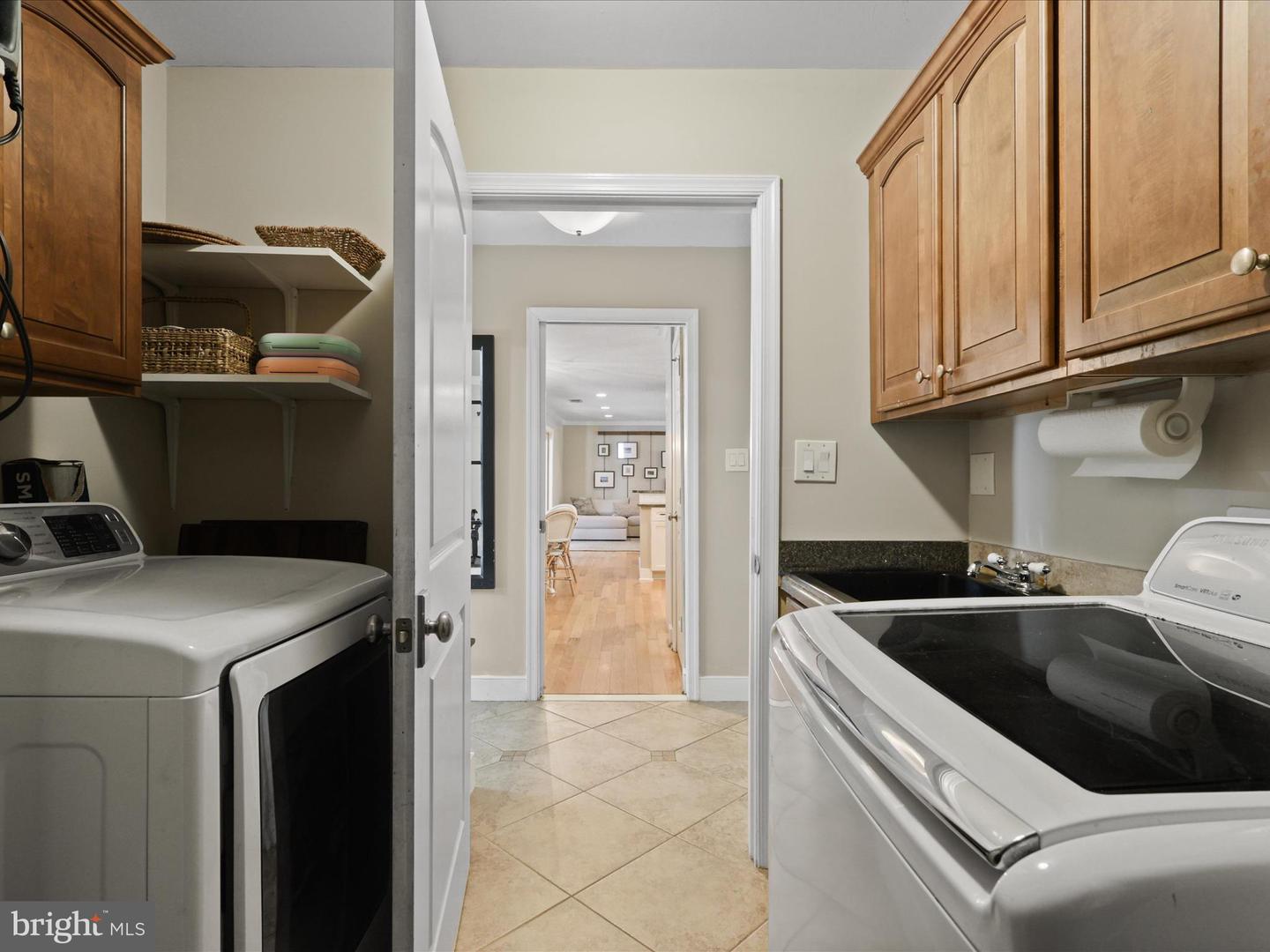 11607 HELMONT DR, OAKTON, Virginia 22124, 4 Bedrooms Bedrooms, ,2 BathroomsBathrooms,Residential,For sale,11607 HELMONT DR,VAFX2263330 MLS # VAFX2263330