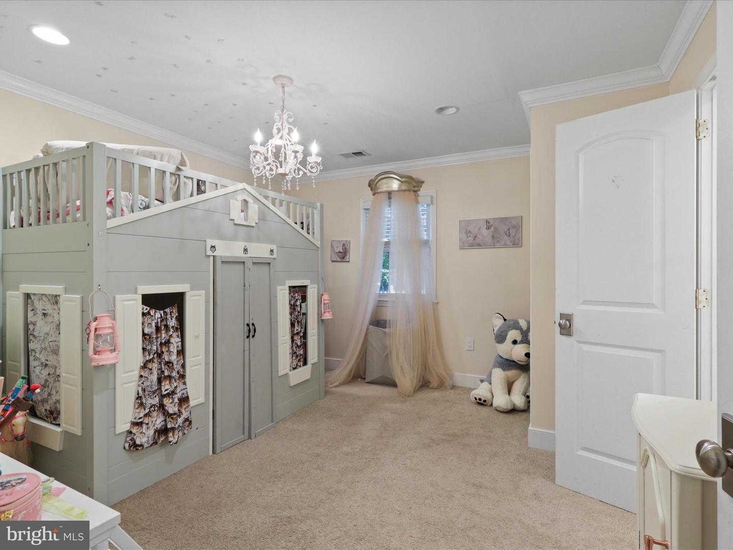 11607 HELMONT DR, OAKTON, Virginia 22124, 4 Bedrooms Bedrooms, ,2 BathroomsBathrooms,Residential,For sale,11607 HELMONT DR,VAFX2263330 MLS # VAFX2263330