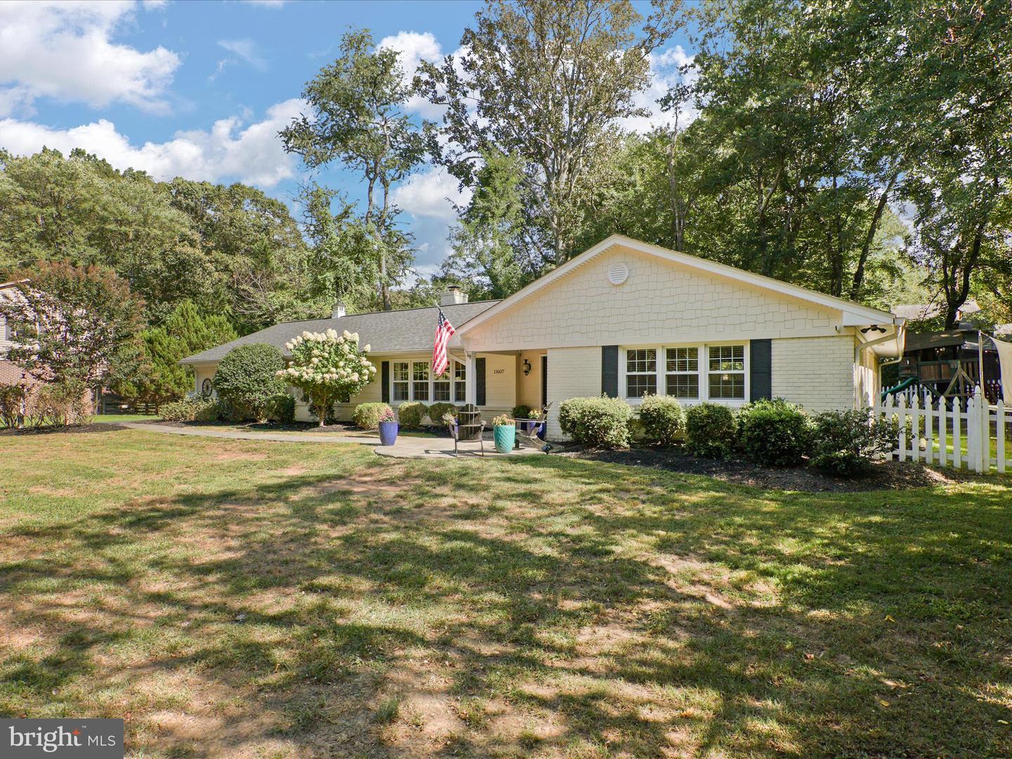 11607 HELMONT DR, OAKTON, Virginia 22124, 4 Bedrooms Bedrooms, ,2 BathroomsBathrooms,Residential,For sale,11607 HELMONT DR,VAFX2263330 MLS # VAFX2263330