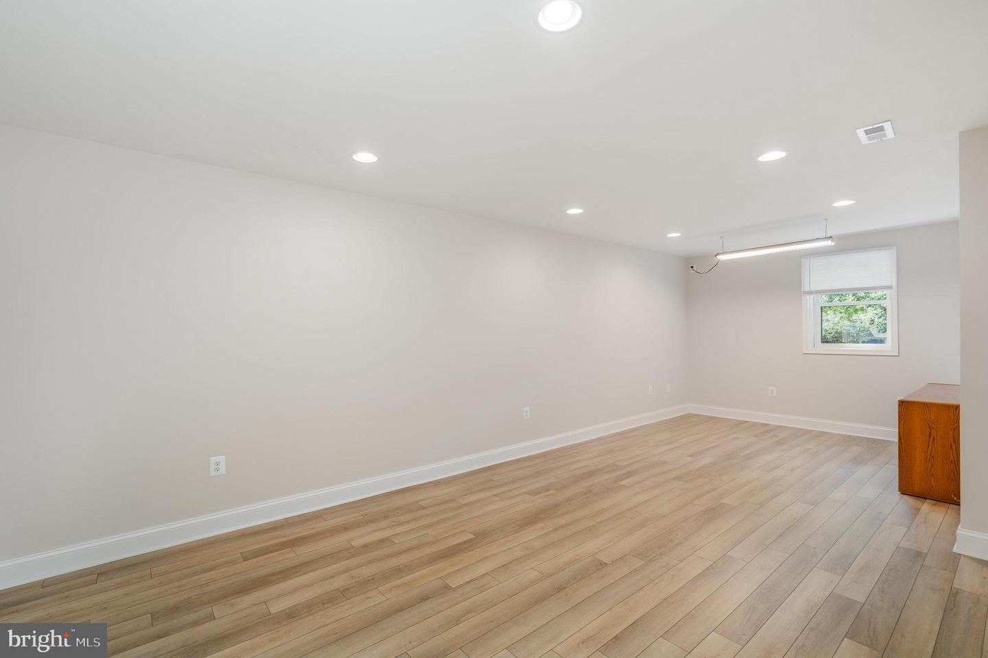 2 HUNTERS CT, FREDERICKSBURG, Virginia 22405, 4 Bedrooms Bedrooms, ,3 BathroomsBathrooms,Residential,For sale,2 HUNTERS CT,VAST2042568 MLS # VAST2042568