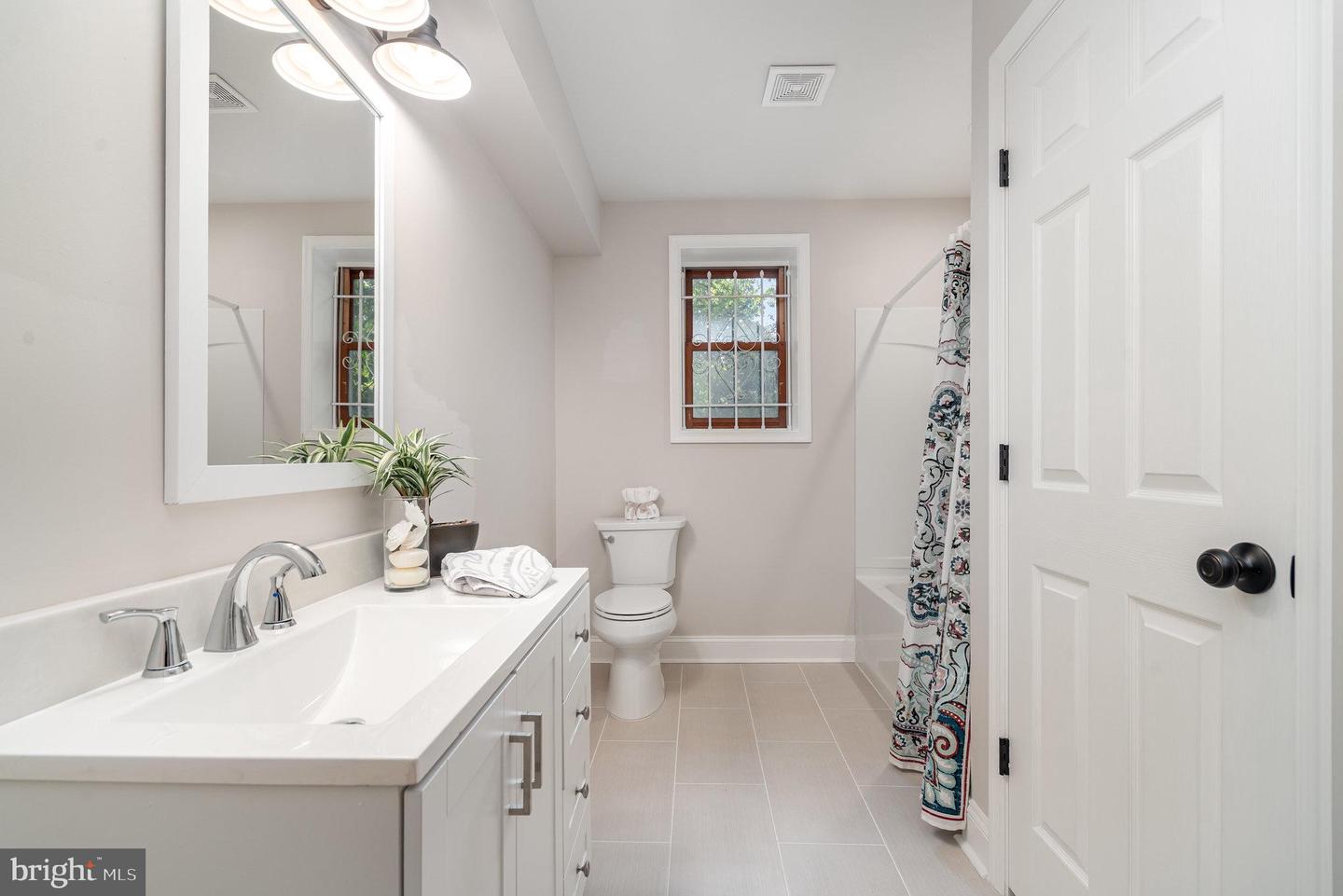 2 HUNTERS CT, FREDERICKSBURG, Virginia 22405, 4 Bedrooms Bedrooms, ,3 BathroomsBathrooms,Residential,For sale,2 HUNTERS CT,VAST2042568 MLS # VAST2042568