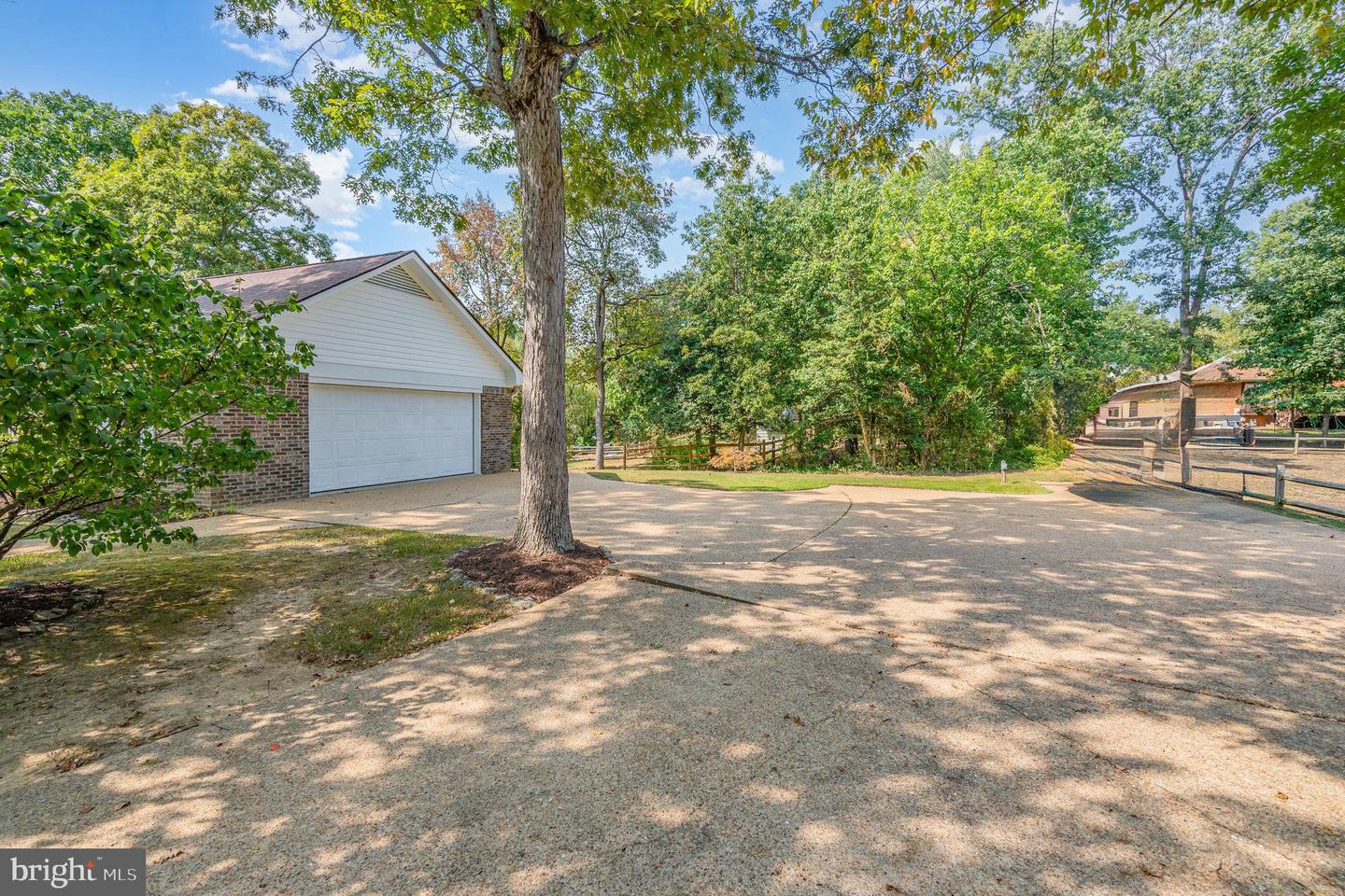 2 HUNTERS CT, FREDERICKSBURG, Virginia 22405, 4 Bedrooms Bedrooms, ,3 BathroomsBathrooms,Residential,For sale,2 HUNTERS CT,VAST2042568 MLS # VAST2042568