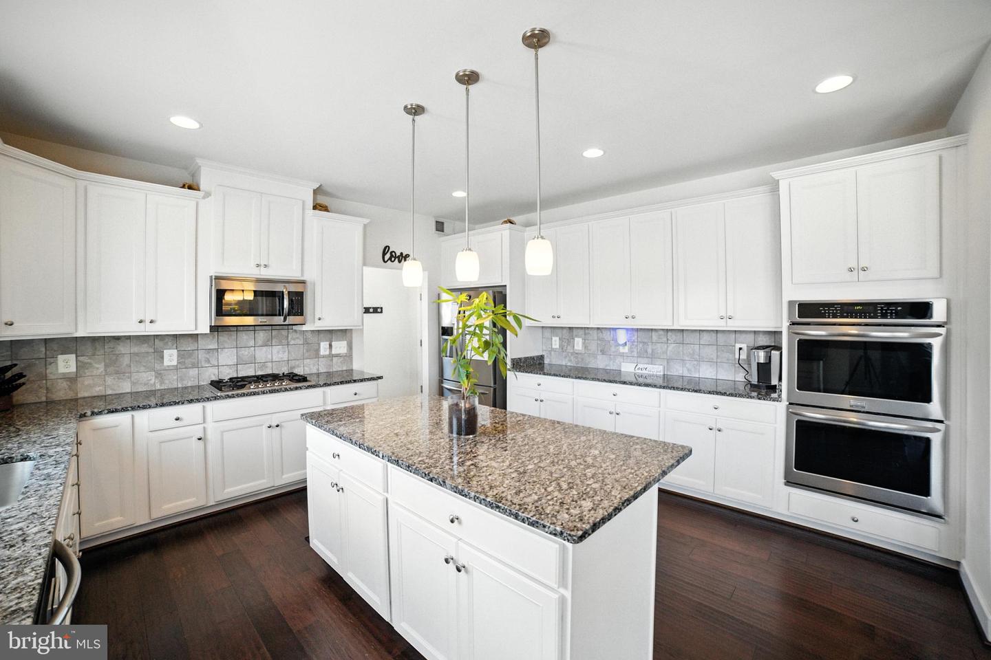 3365 SOARING CIR, WOODBRIDGE, Virginia 22193, 5 Bedrooms Bedrooms, ,4 BathroomsBathrooms,Residential,For sale,3365 SOARING CIR,VAPW2104030 MLS # VAPW2104030