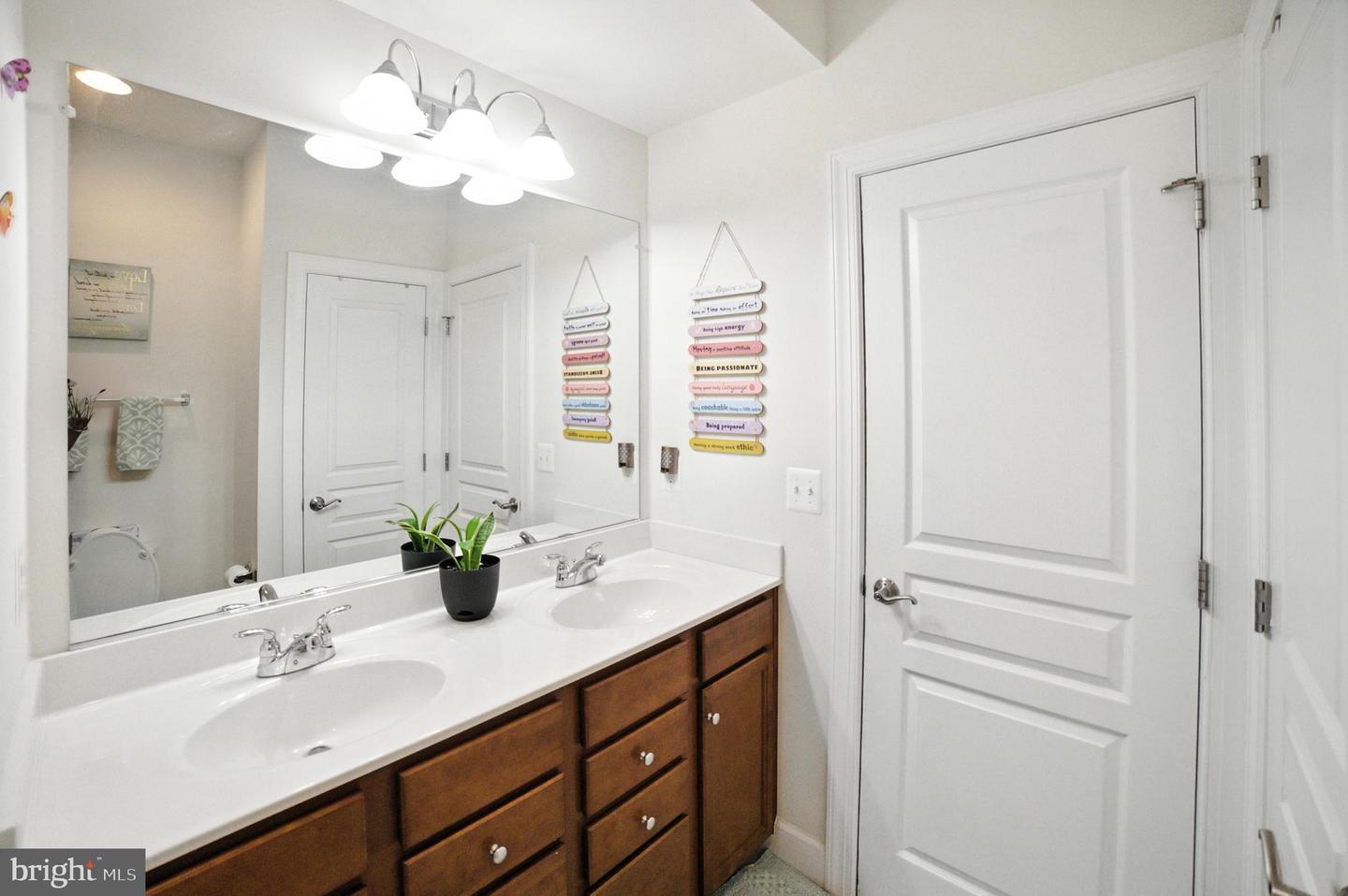 3365 SOARING CIR, WOODBRIDGE, Virginia 22193, 5 Bedrooms Bedrooms, ,4 BathroomsBathrooms,Residential,For sale,3365 SOARING CIR,VAPW2104030 MLS # VAPW2104030
