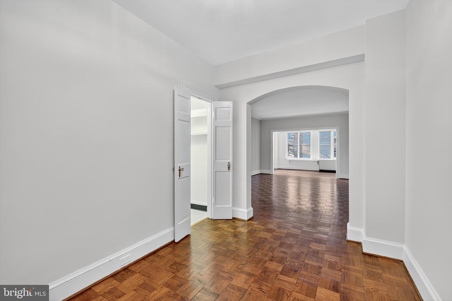 4000 CATHEDRAL AVE NW #208B, WASHINGTON, District Of Columbia 20016, 1 Bedroom Bedrooms, ,1 BathroomBathrooms,Residential,For sale,4000 CATHEDRAL AVE NW #208B,DCDC2223950 MLS # DCDC2223950