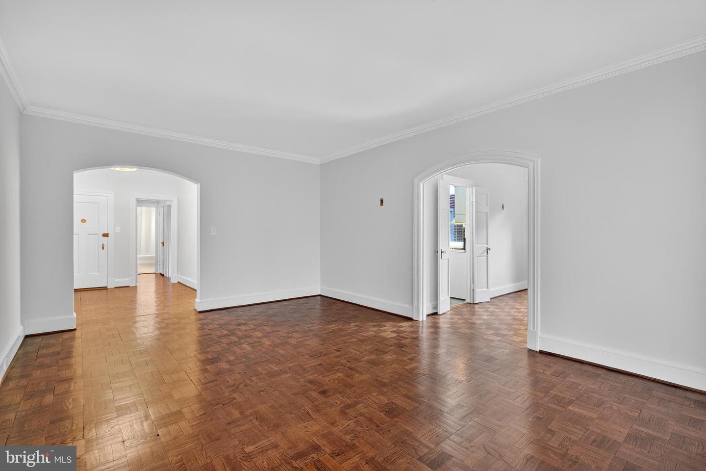 4000 CATHEDRAL AVE NW #208B, WASHINGTON, District Of Columbia 20016, 1 Bedroom Bedrooms, ,1 BathroomBathrooms,Residential,For sale,4000 CATHEDRAL AVE NW #208B,DCDC2223950 MLS # DCDC2223950