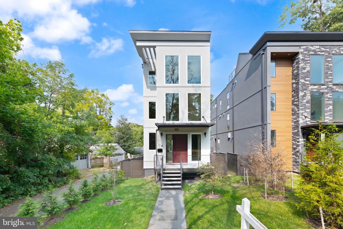 6116 30TH ST NW, WASHINGTON, District Of Columbia 20015, 7 Bedrooms Bedrooms, ,6 BathroomsBathrooms,Residential,For sale,6116 30TH ST NW,DCDC2224182 MLS # DCDC2224182
