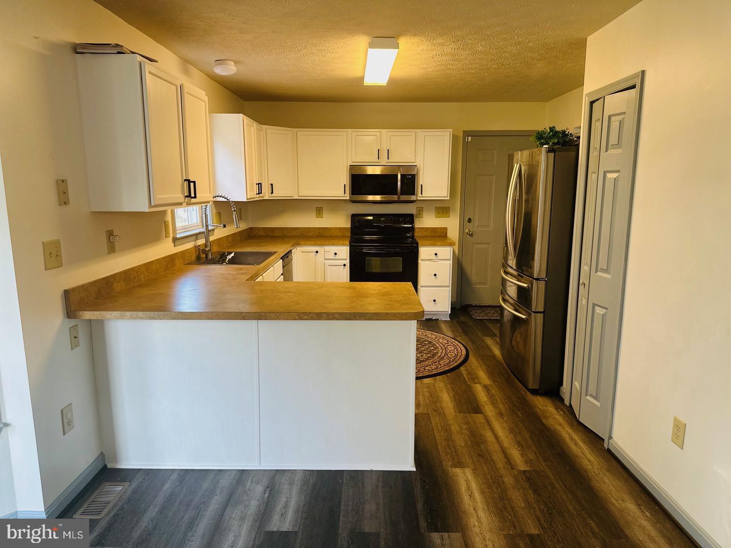 6015 SUNNY MEADOWS DR, FREDERICKSBURG, Virginia 22407, 3 Bedrooms Bedrooms, ,2 BathroomsBathrooms,Residential,For sale,6015 SUNNY MEADOWS DR,VASP2036570 MLS # VASP2036570