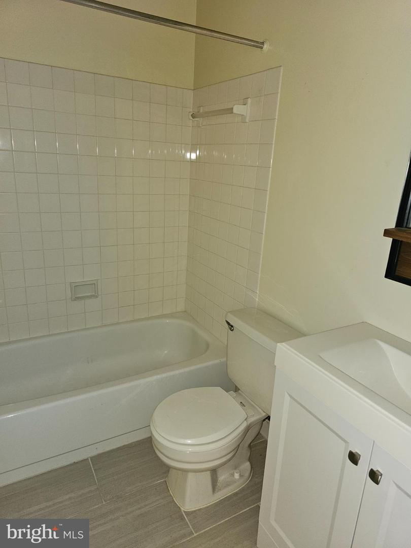 1843 MINTWOOD PL NW #204, WASHINGTON, District Of Columbia 20009, 2 Bedrooms Bedrooms, 7 Rooms Rooms,2 BathroomsBathrooms,Residential,For sale,1843 MINTWOOD PL NW #204,DCDC2224876 MLS # DCDC2224876