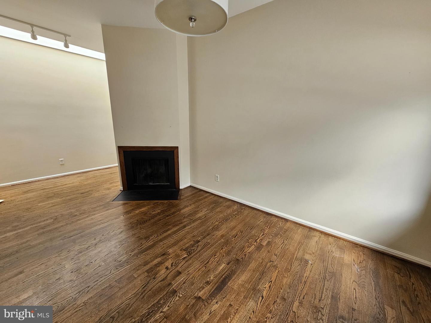 1843 MINTWOOD PL NW #204, WASHINGTON, District Of Columbia 20009, 2 Bedrooms Bedrooms, 7 Rooms Rooms,2 BathroomsBathrooms,Residential,For sale,1843 MINTWOOD PL NW #204,DCDC2224876 MLS # DCDC2224876