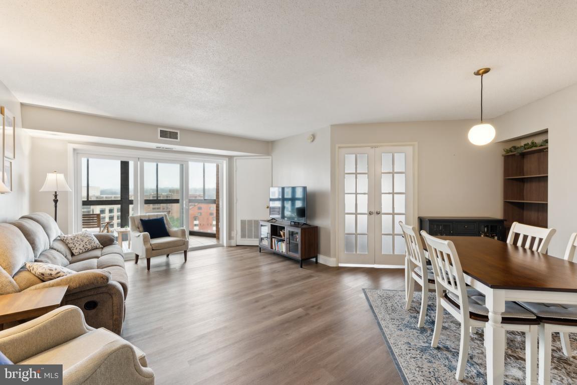 900 N STAFFORD ST #1117, ARLINGTON, Virginia 22203, 3 Bedrooms Bedrooms, ,2 BathroomsBathrooms,Residential,For sale,900 N STAFFORD ST #1117,VAAR2064330 MLS # VAAR2064330