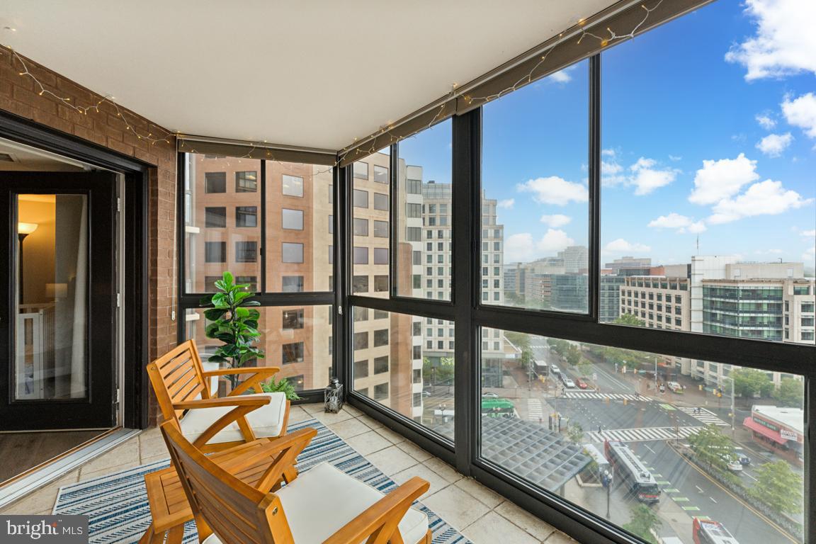 900 N STAFFORD ST #1117, ARLINGTON, Virginia 22203, 3 Bedrooms Bedrooms, ,2 BathroomsBathrooms,Residential,For sale,900 N STAFFORD ST #1117,VAAR2064330 MLS # VAAR2064330
