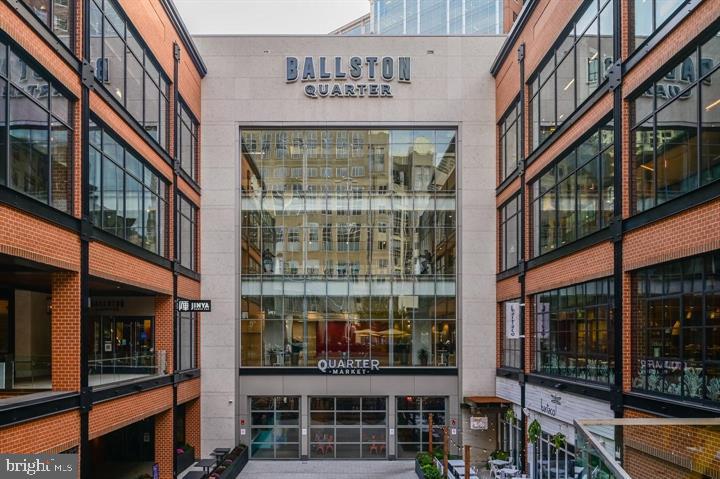 900 N STAFFORD ST #1117, ARLINGTON, Virginia 22203, 3 Bedrooms Bedrooms, ,2 BathroomsBathrooms,Residential,For sale,900 N STAFFORD ST #1117,VAAR2064330 MLS # VAAR2064330