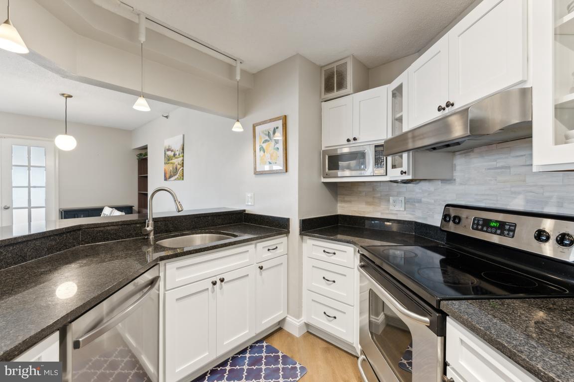 900 N STAFFORD ST #1117, ARLINGTON, Virginia 22203, 3 Bedrooms Bedrooms, ,2 BathroomsBathrooms,Residential,For sale,900 N STAFFORD ST #1117,VAAR2064330 MLS # VAAR2064330