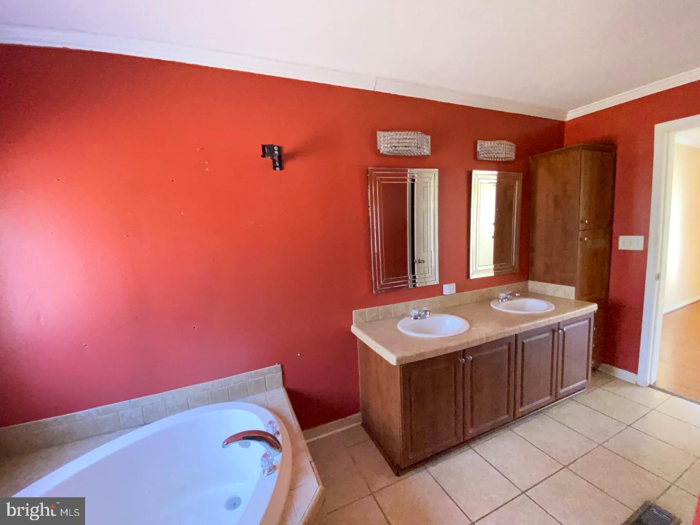 1085 RENRUT RD, BRODNAX, Virginia 23920, 4 Bedrooms Bedrooms, 10 Rooms Rooms,3 BathroomsBathrooms,Residential,For sale,1085 RENRUT RD,VALB2000064 MLS # VALB2000064
