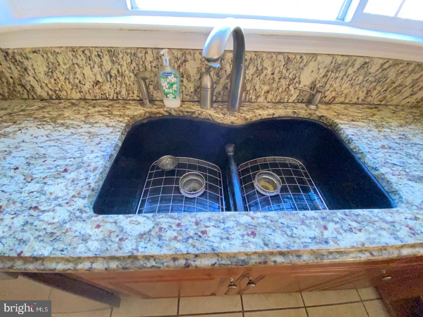 1085 RENRUT RD, BRODNAX, Virginia 23920, 4 Bedrooms Bedrooms, 10 Rooms Rooms,3 BathroomsBathrooms,Residential,For sale,1085 RENRUT RD,VALB2000064 MLS # VALB2000064