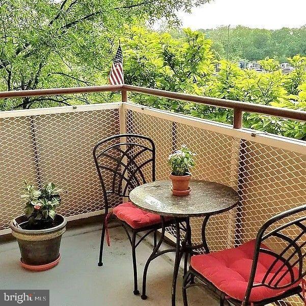 1021 ARLINGTON BLVD #330, ARLINGTON, Virginia 22209, 1 Bedroom Bedrooms, ,1 BathroomBathrooms,Residential,For sale,1021 ARLINGTON BLVD #330,VAAR2064332 MLS # VAAR2064332