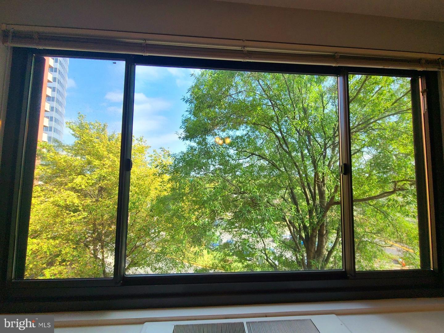 1021 ARLINGTON BLVD #330, ARLINGTON, Virginia 22209, 1 Bedroom Bedrooms, ,1 BathroomBathrooms,Residential,For sale,1021 ARLINGTON BLVD #330,VAAR2064332 MLS # VAAR2064332