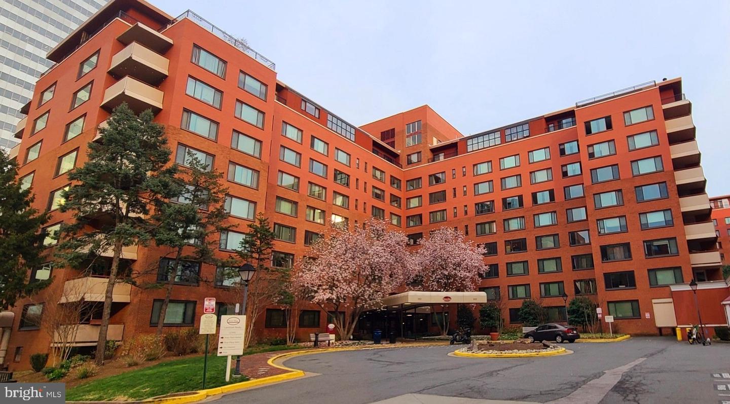 1021 ARLINGTON BLVD #330, ARLINGTON, Virginia 22209, 1 Bedroom Bedrooms, ,1 BathroomBathrooms,Residential,For sale,1021 ARLINGTON BLVD #330,VAAR2064332 MLS # VAAR2064332