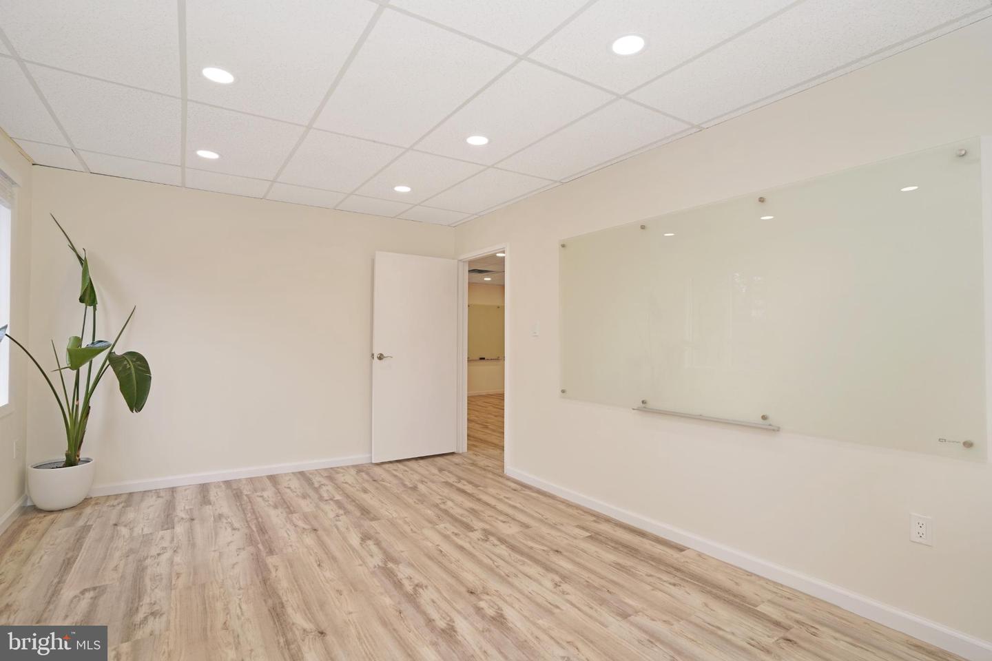 8304 OLD COURTHOUSE RD #B, VIENNA, Virginia 22182, ,Land,For sale,8304 OLD COURTHOUSE RD #B,VAFX2270050 MLS # VAFX2270050