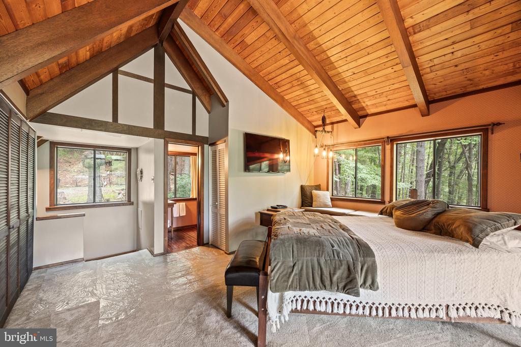 303 JORDAN HOLLOW RD, STANLEY, Virginia 22851, 2 Bedrooms Bedrooms, ,2 BathroomsBathrooms,Residential,303 JORDAN HOLLOW RD,VAPA2005164 MLS # VAPA2005164
