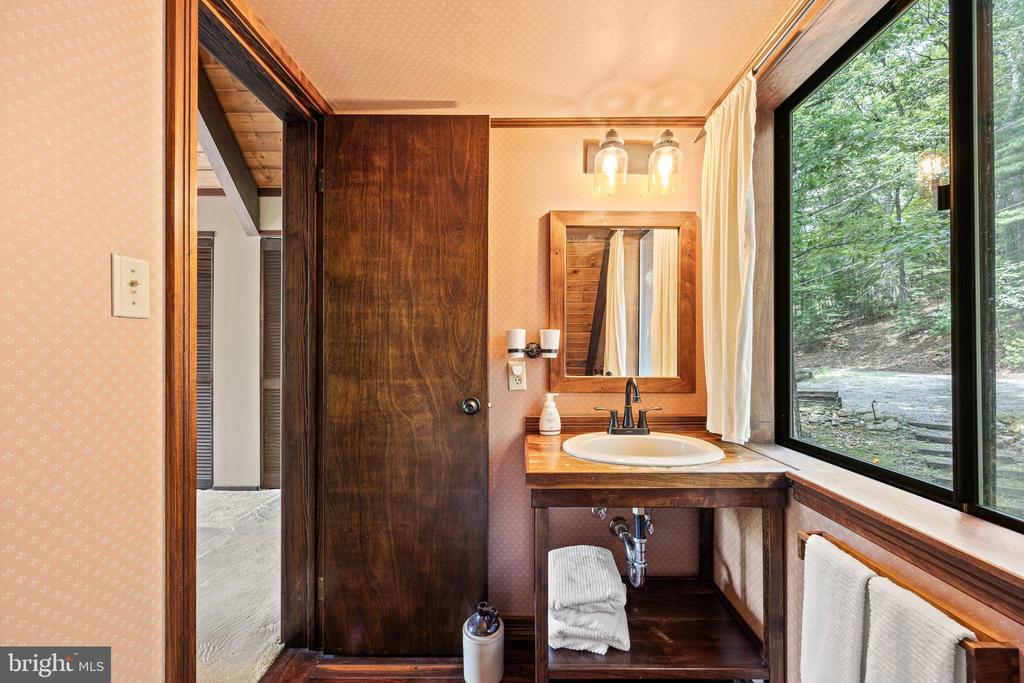 303 JORDAN HOLLOW RD, STANLEY, Virginia 22851, 2 Bedrooms Bedrooms, ,2 BathroomsBathrooms,Residential,303 JORDAN HOLLOW RD,VAPA2005164 MLS # VAPA2005164