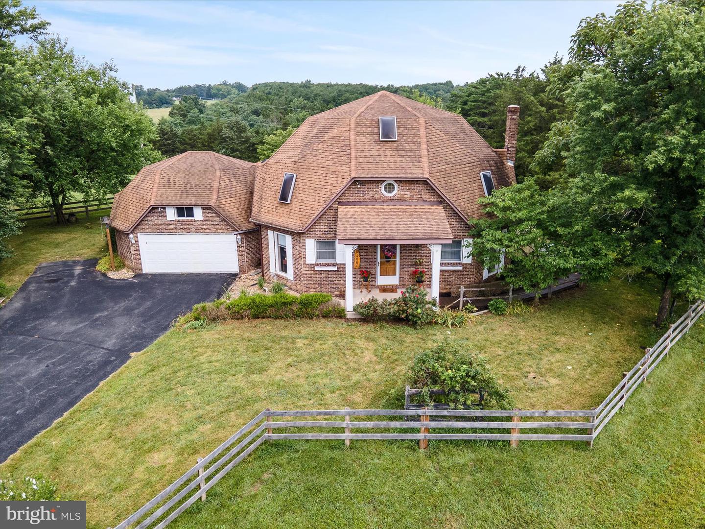 2064 SULPHUR SPRINGS RD, MIDDLETOWN, Virginia 22645, 3 Bedrooms Bedrooms, ,3 BathroomsBathrooms,Residential,For sale,2064 SULPHUR SPRINGS RD,VAWR2011706 MLS # VAWR2011706