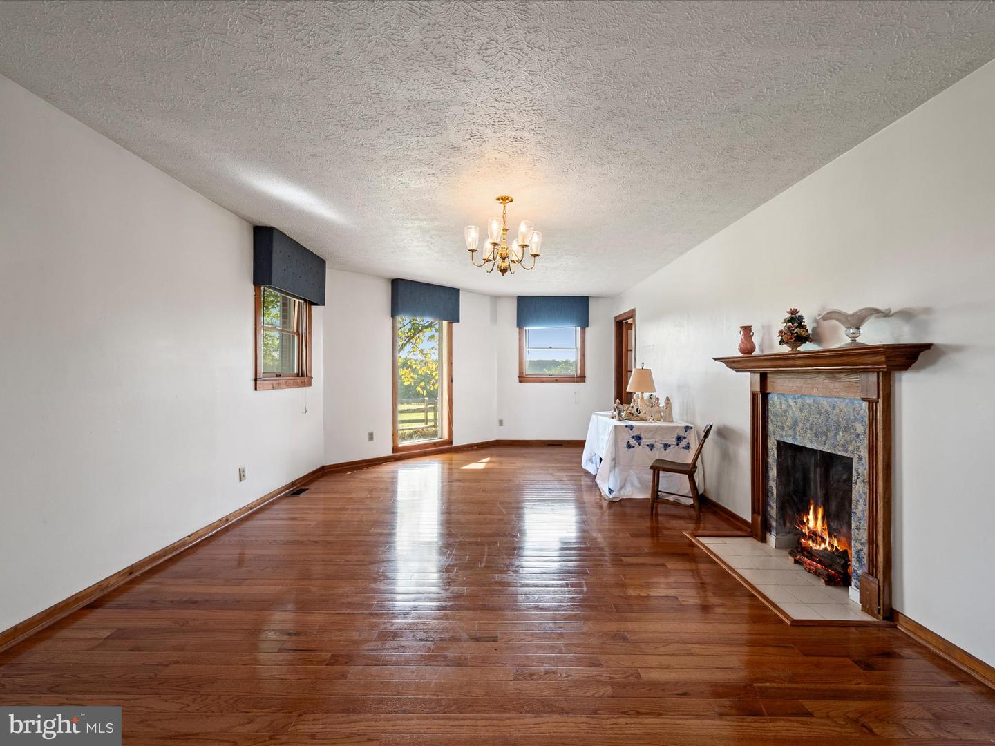 2064 SULPHUR SPRINGS RD, MIDDLETOWN, Virginia 22645, 3 Bedrooms Bedrooms, ,3 BathroomsBathrooms,Residential,For sale,2064 SULPHUR SPRINGS RD,VAWR2011706 MLS # VAWR2011706