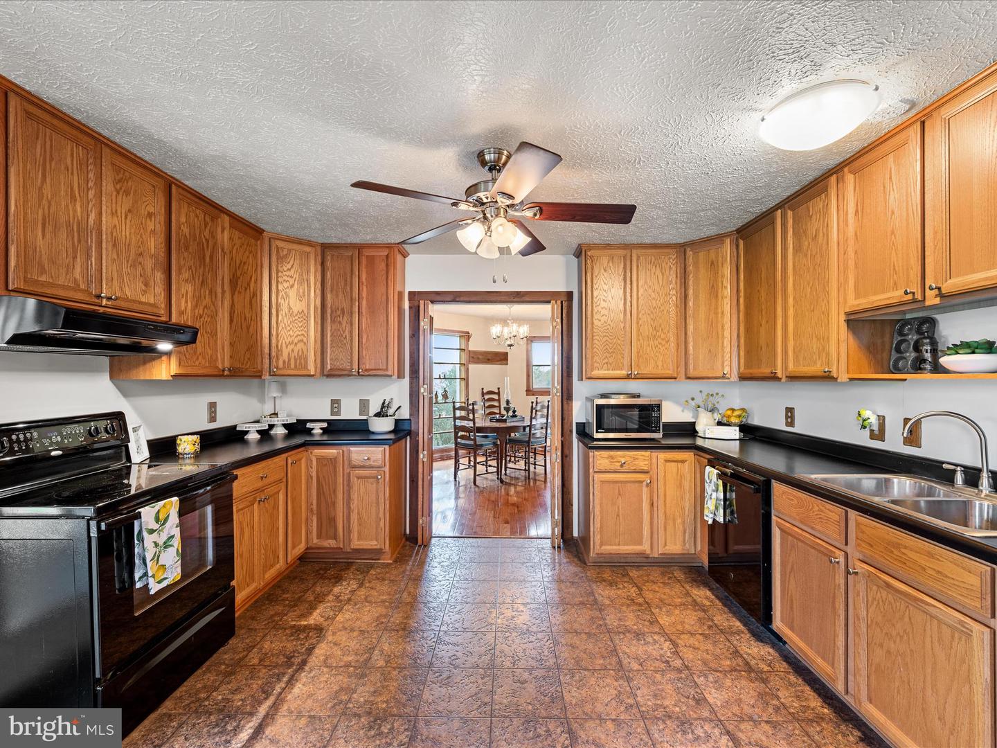 2064 SULPHUR SPRINGS RD, MIDDLETOWN, Virginia 22645, 3 Bedrooms Bedrooms, ,3 BathroomsBathrooms,Residential,For sale,2064 SULPHUR SPRINGS RD,VAWR2011706 MLS # VAWR2011706