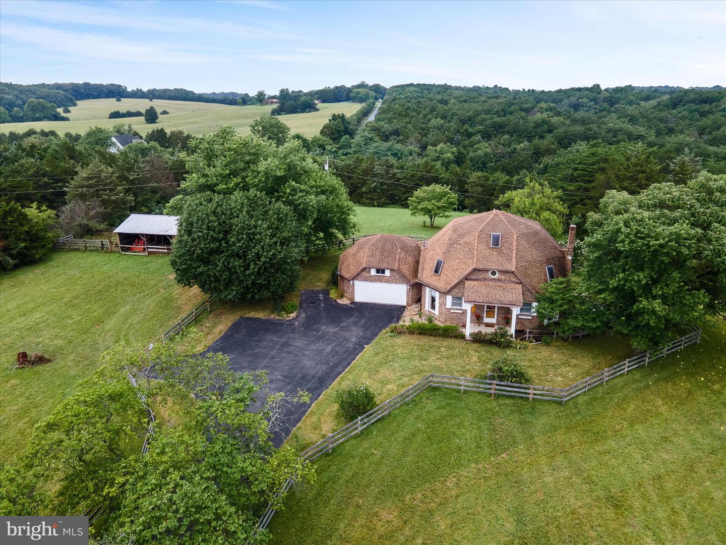 2064 SULPHUR SPRINGS RD, MIDDLETOWN, Virginia 22645, 3 Bedrooms Bedrooms, ,3 BathroomsBathrooms,Residential,For sale,2064 SULPHUR SPRINGS RD,VAWR2011706 MLS # VAWR2011706