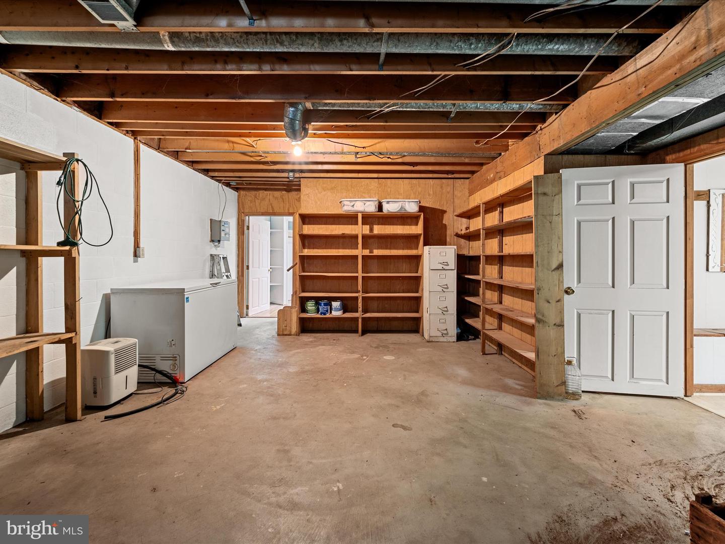 2064 SULPHUR SPRINGS RD, MIDDLETOWN, Virginia 22645, 3 Bedrooms Bedrooms, ,3 BathroomsBathrooms,Residential,For sale,2064 SULPHUR SPRINGS RD,VAWR2011706 MLS # VAWR2011706