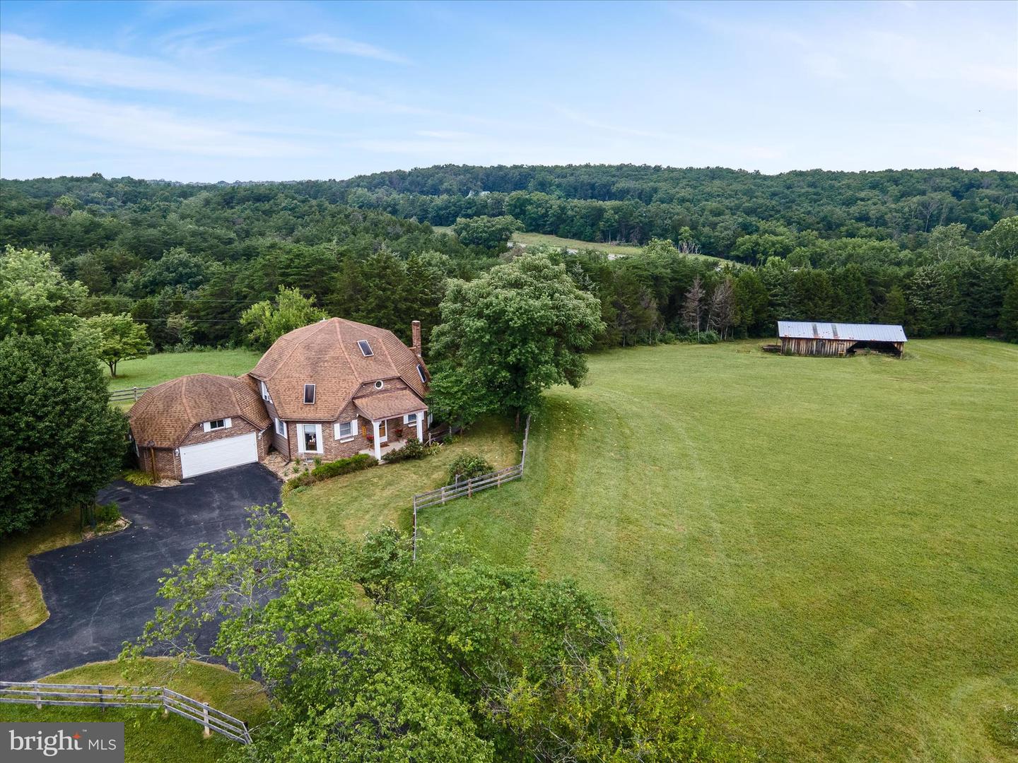 2064 SULPHUR SPRINGS RD, MIDDLETOWN, Virginia 22645, 3 Bedrooms Bedrooms, ,3 BathroomsBathrooms,Residential,For sale,2064 SULPHUR SPRINGS RD,VAWR2011706 MLS # VAWR2011706
