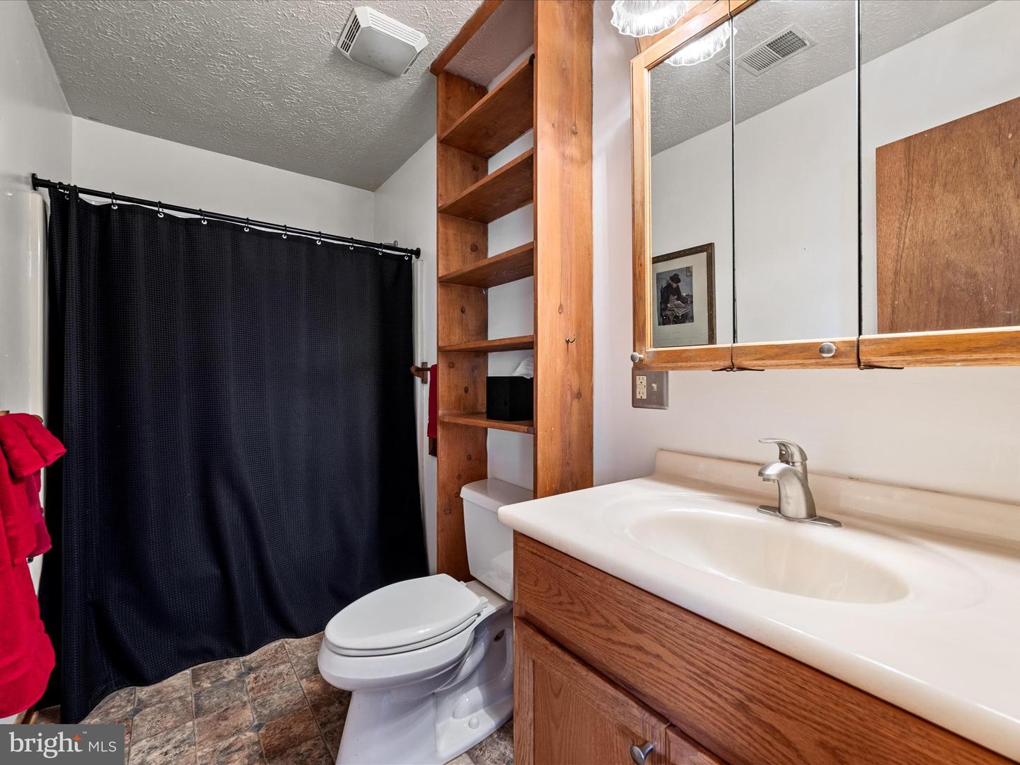2064 SULPHUR SPRINGS RD, MIDDLETOWN, Virginia 22645, 3 Bedrooms Bedrooms, ,3 BathroomsBathrooms,Residential,For sale,2064 SULPHUR SPRINGS RD,VAWR2011706 MLS # VAWR2011706