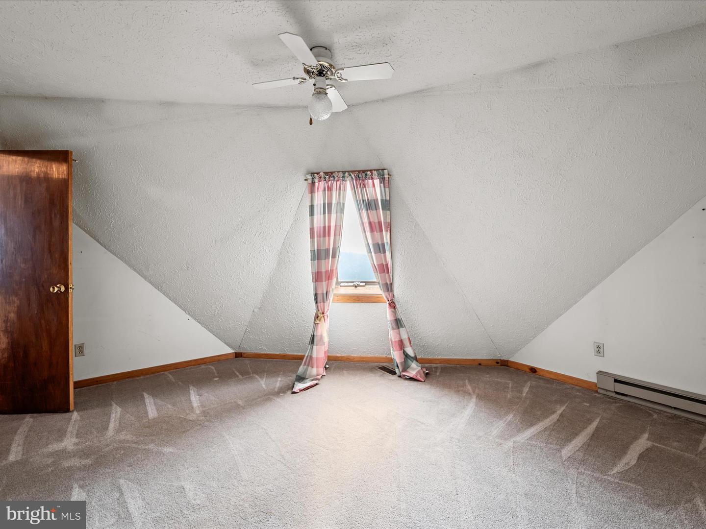 2064 SULPHUR SPRINGS RD, MIDDLETOWN, Virginia 22645, 3 Bedrooms Bedrooms, ,3 BathroomsBathrooms,Residential,For sale,2064 SULPHUR SPRINGS RD,VAWR2011706 MLS # VAWR2011706