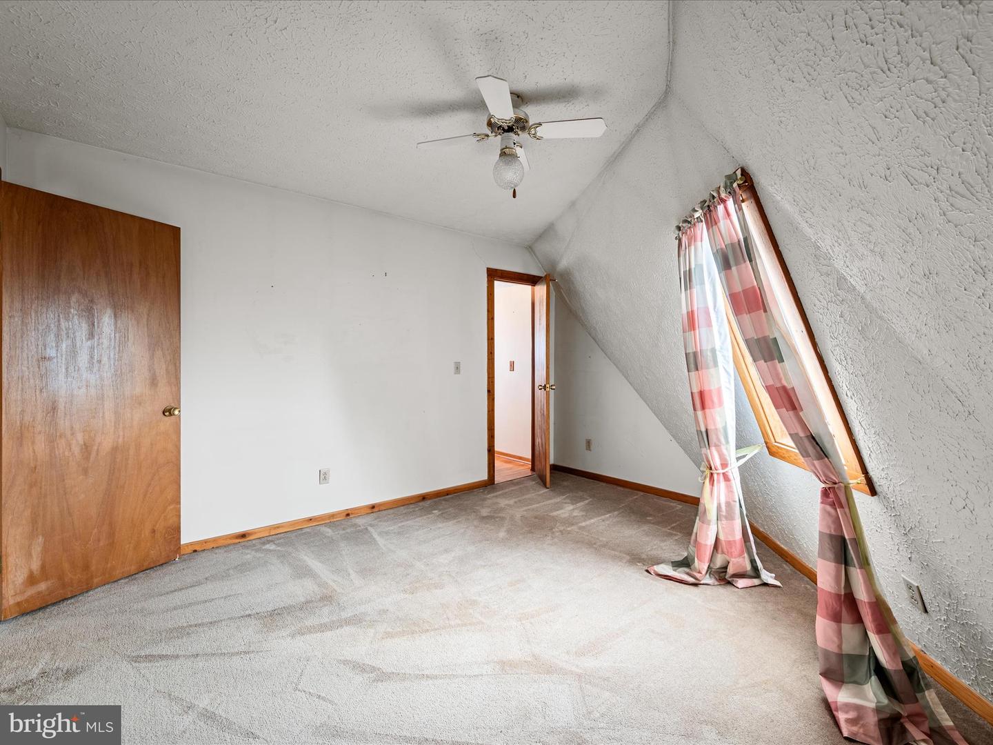 2064 SULPHUR SPRINGS RD, MIDDLETOWN, Virginia 22645, 3 Bedrooms Bedrooms, ,3 BathroomsBathrooms,Residential,For sale,2064 SULPHUR SPRINGS RD,VAWR2011706 MLS # VAWR2011706