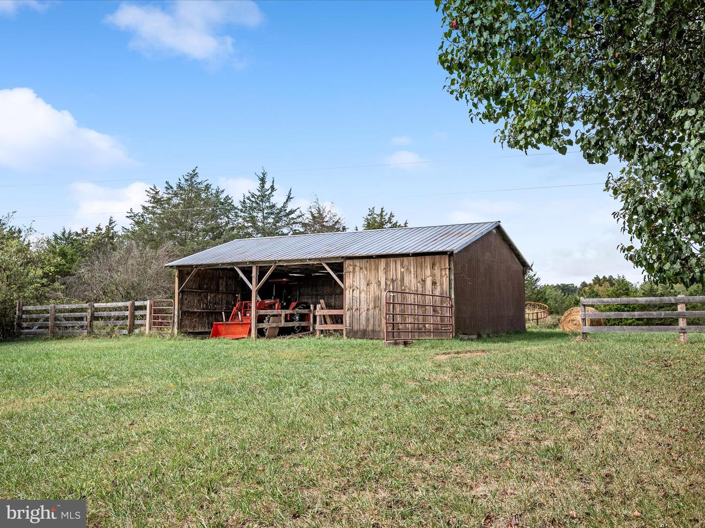2064 SULPHUR SPRINGS RD, MIDDLETOWN, Virginia 22645, 3 Bedrooms Bedrooms, ,3 BathroomsBathrooms,Residential,For sale,2064 SULPHUR SPRINGS RD,VAWR2011706 MLS # VAWR2011706