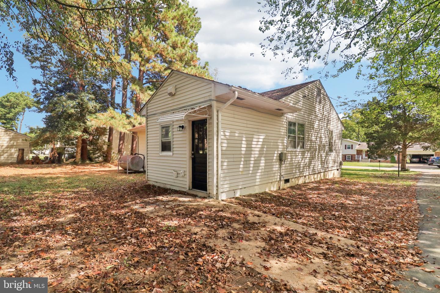 848 LINCOLN DR, FREDERICKSBURG, Virginia 22407, 3 Bedrooms Bedrooms, ,1 BathroomBathrooms,Residential,For sale,848 LINCOLN DR,VASP2034718 MLS # VASP2034718